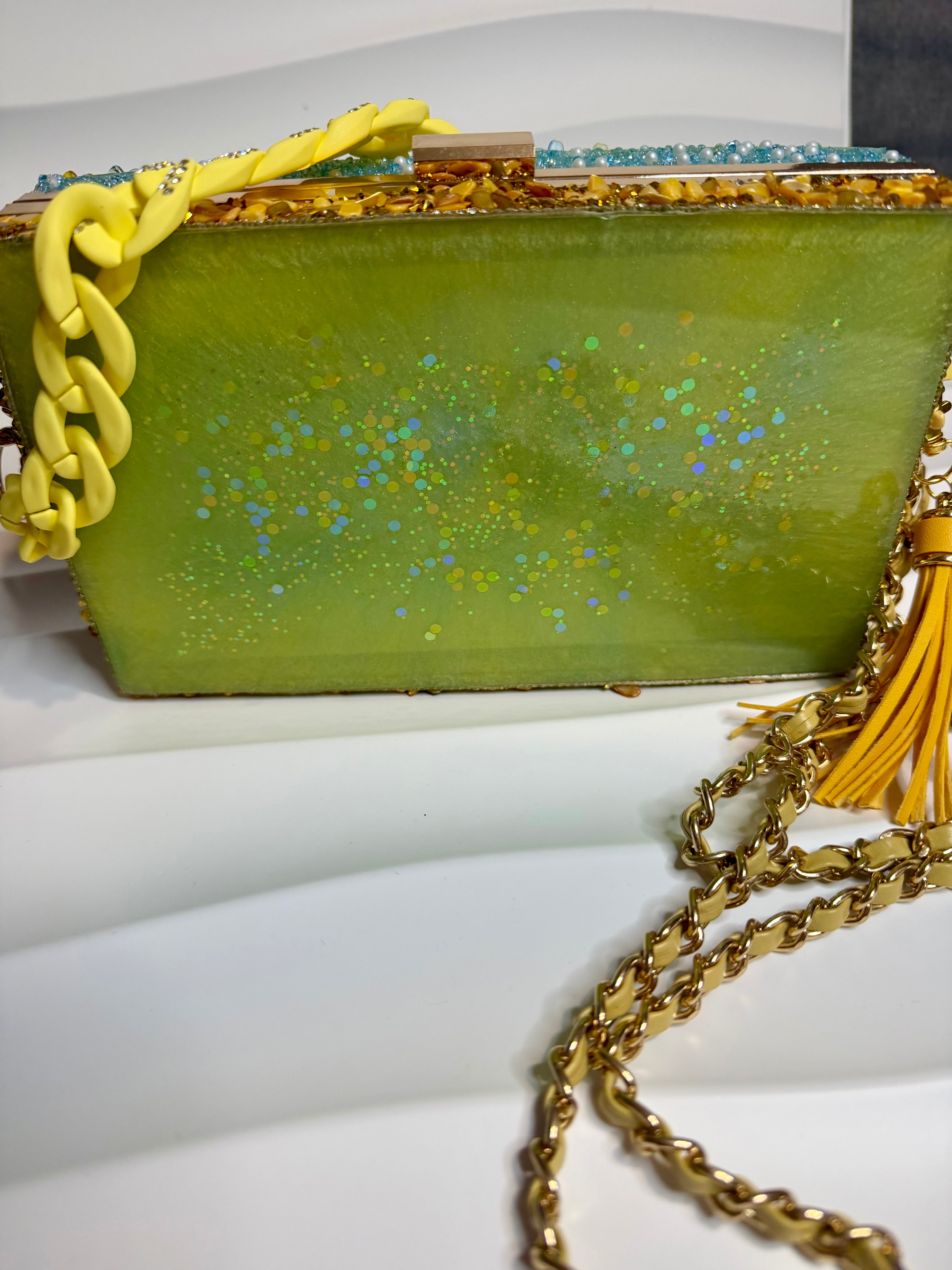 The Promenade Collection - The Sun-Seeker