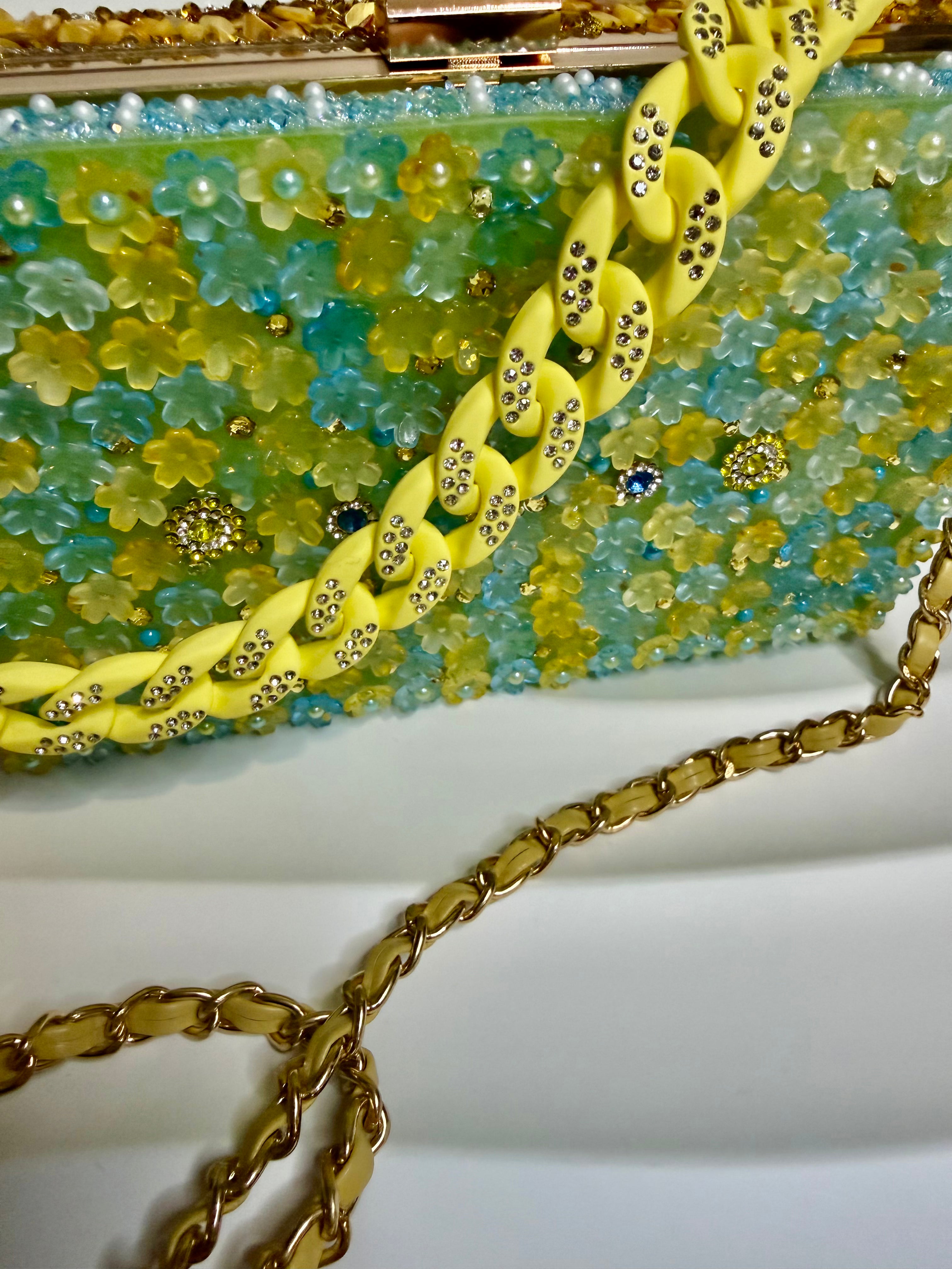 The Promenade Collection - The Sun-Seeker