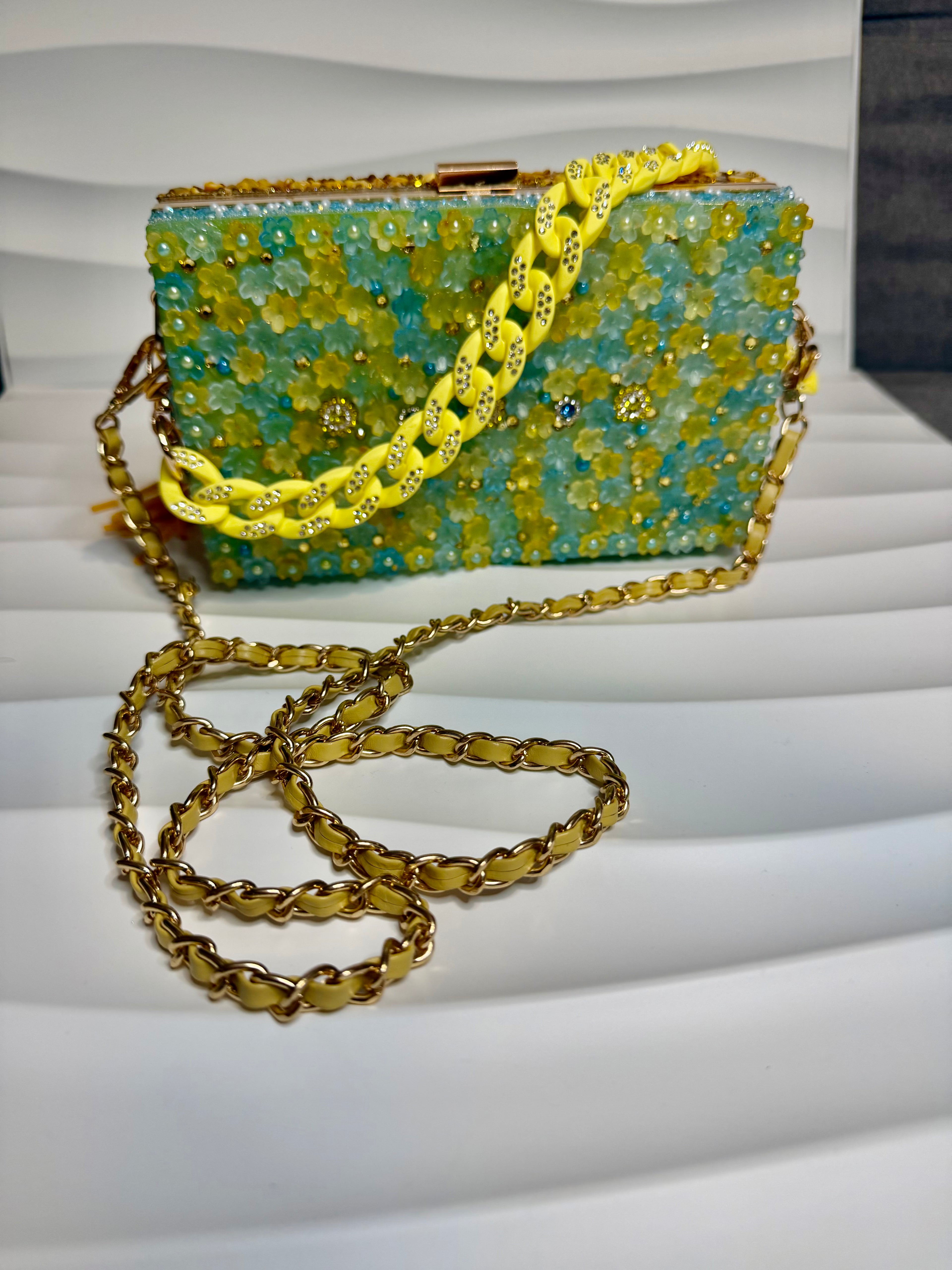 The Promenade Collection - The Sun-Seeker