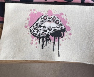 The Hot Lips Pouch